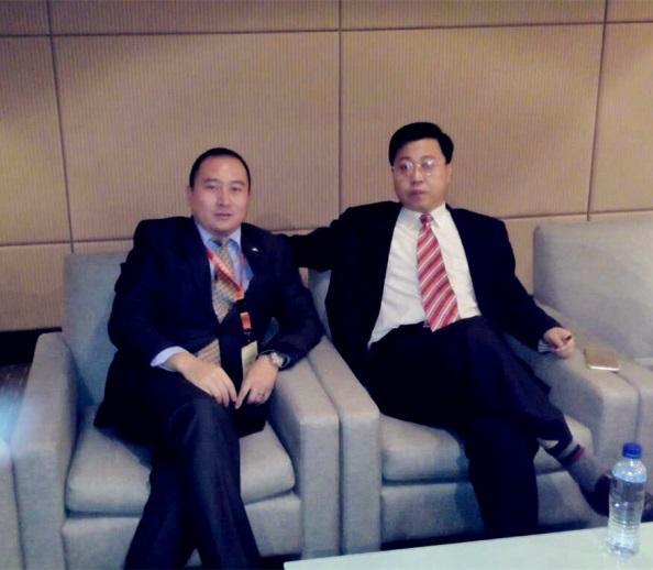 22总裁杨威先生与著名品牌营销战略专家李光斗先生论道马来西亚高峰论坛.jpg